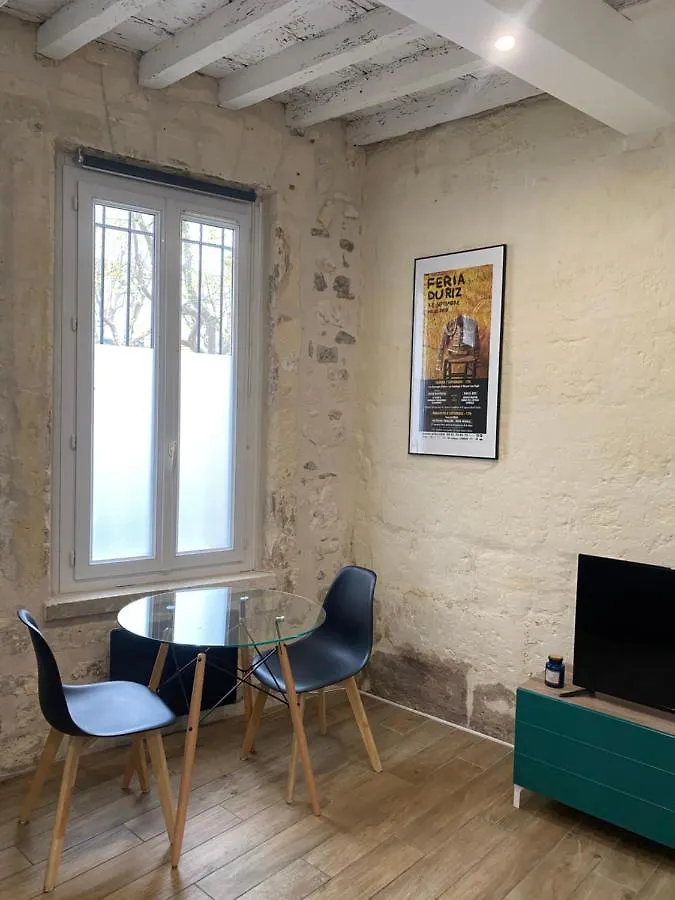 Apartmán Nuit A La Roquette, Arles 0*,